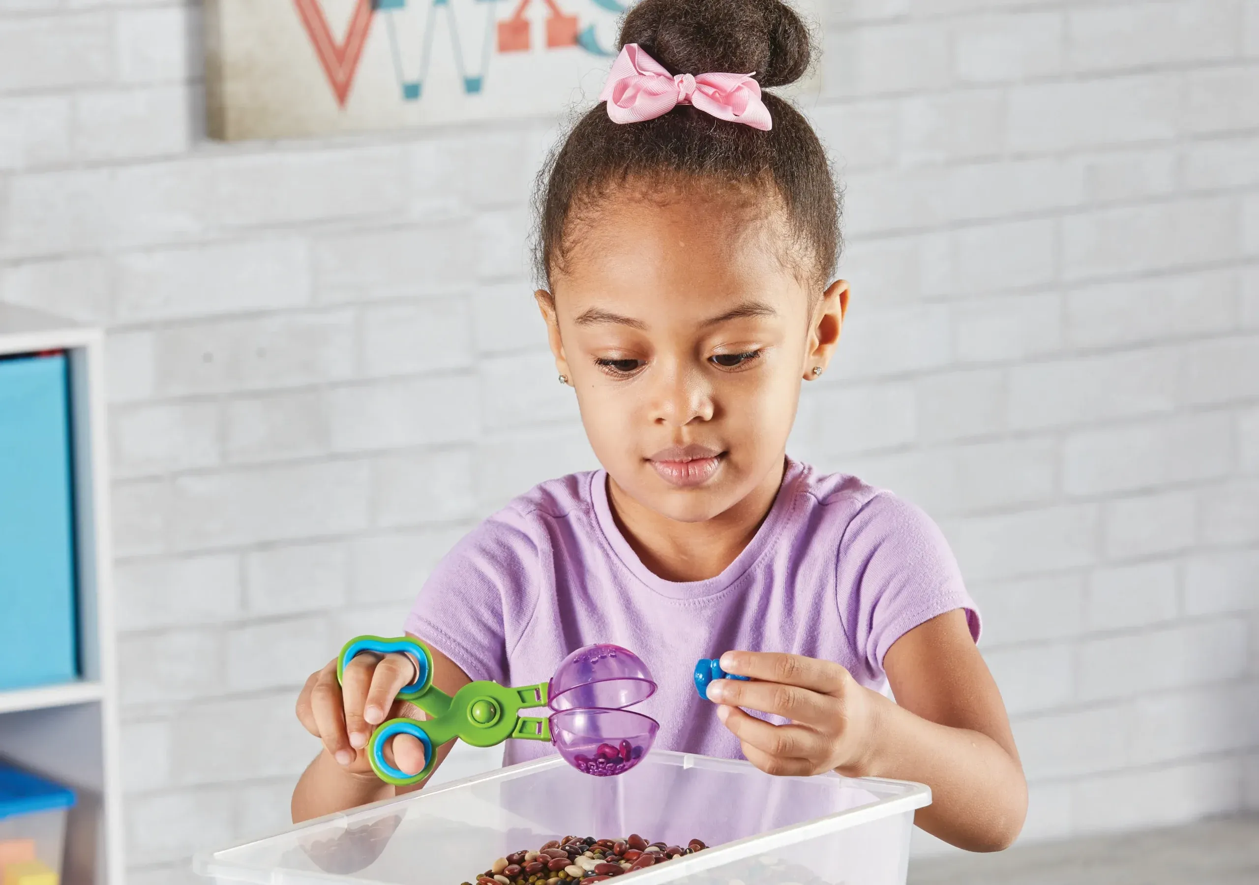 Cucharón Translúcido Learning Resources - Imagen 5