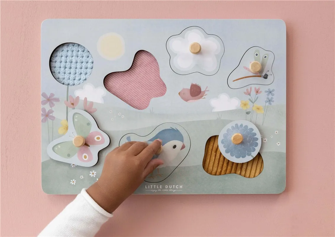 Puzzle Encajable Táctil Flores y Mariposas Little Dutch - Imagen 3