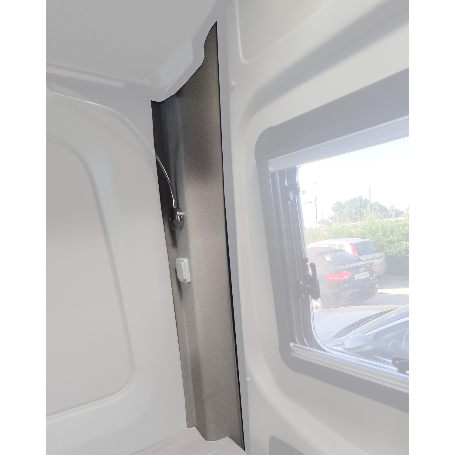 Molduras ABS Esquinas Traseras Sprinter Beige 2018-2024 - Imagen 2